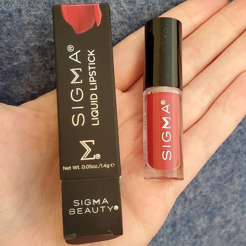 Sigma Beauty Liquid Lipstick in Venom 1.4g/0.05oz